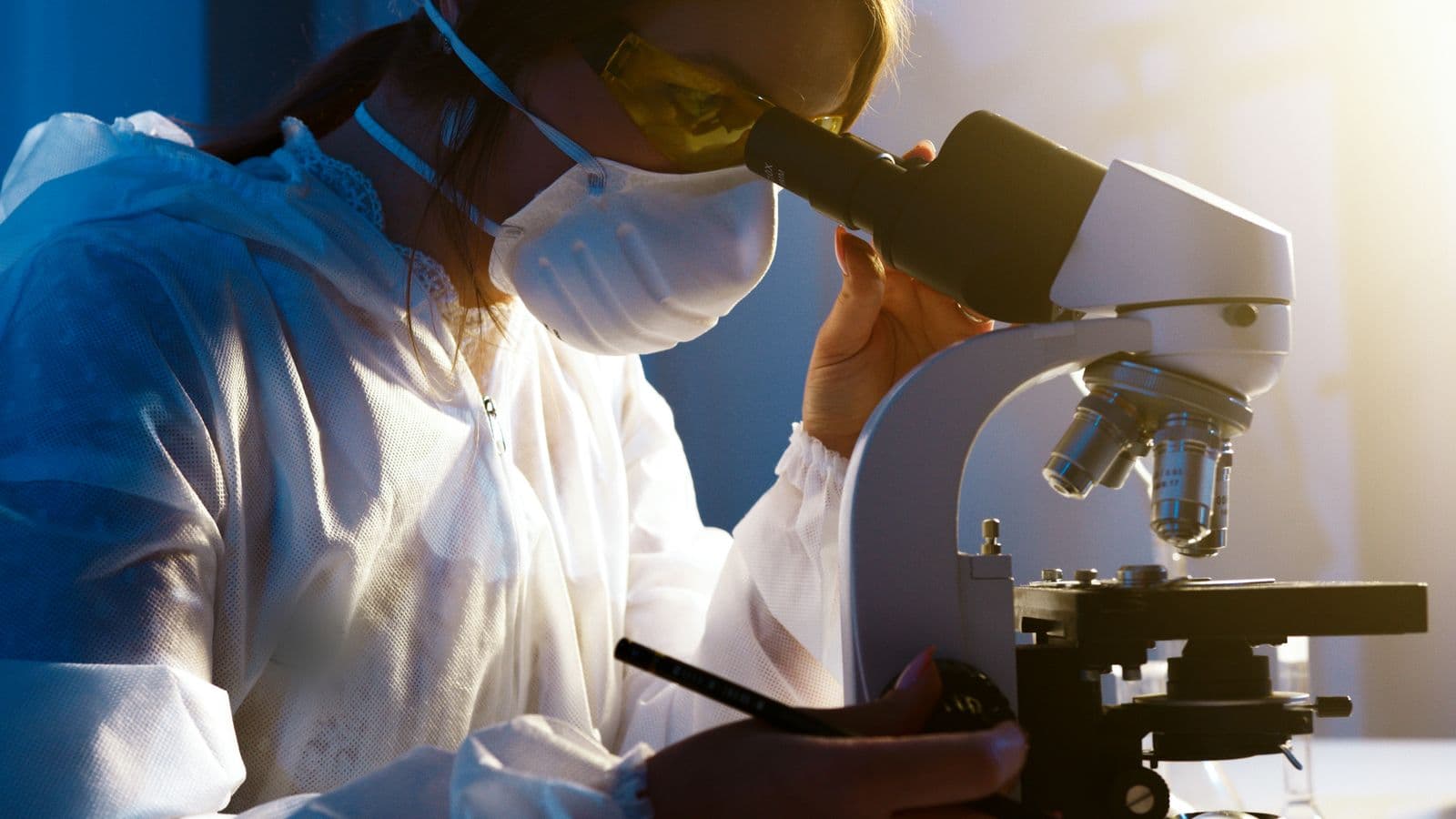 Laboratory diagnostics under the microscope